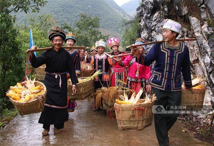 华服当潮丨雅致精致！仡佬族衣饰重传承也赶新潮(图4)